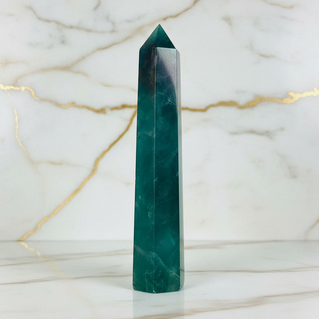 Fluorit Obelisk – Vertrauen & Erden CrystalScents