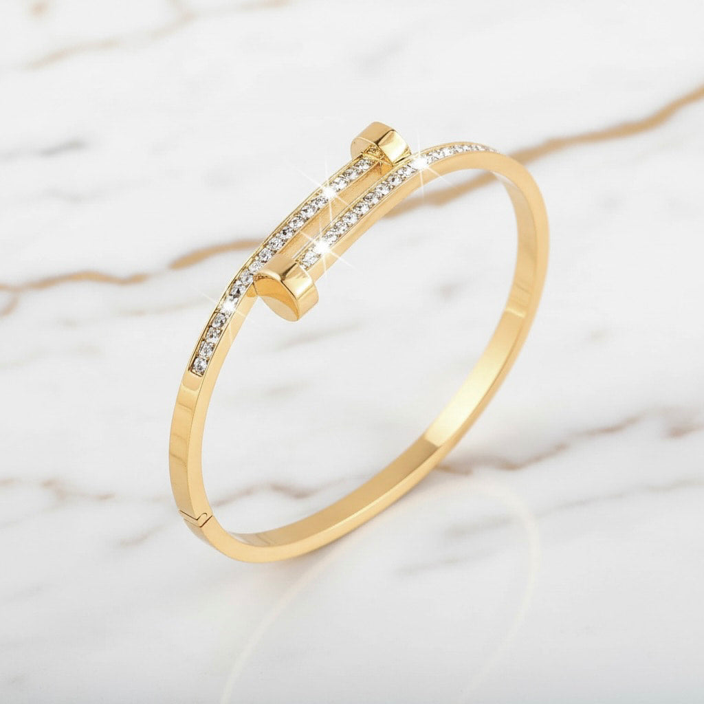 Armreif Gold – Schmuckstück mit Funkeln CrystalScents