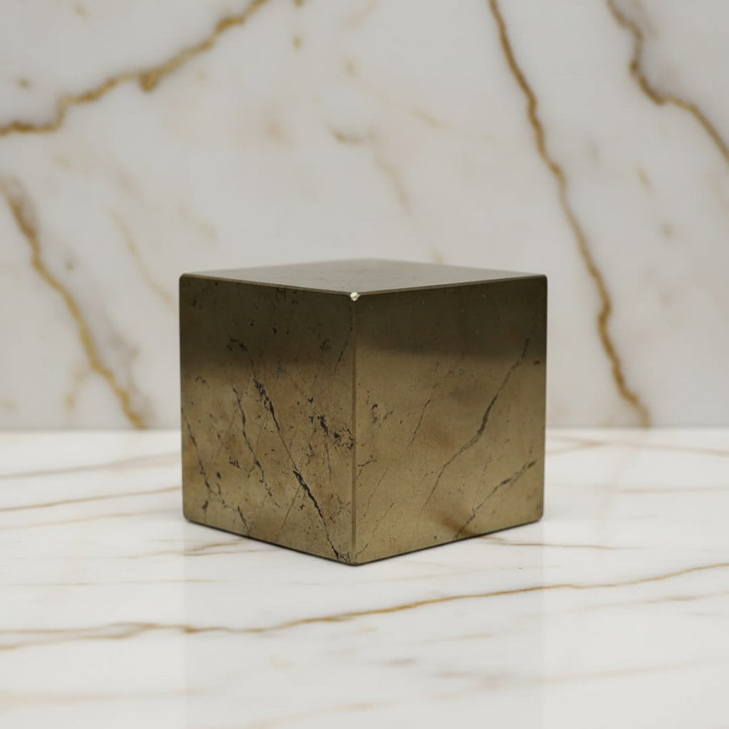 Großer Pyrit Würfel - Kraftvoll & Kubisch CrystalScents
