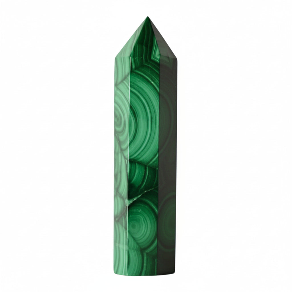 Malachit Obelisk – Energie in Form gebracht CrystalScents