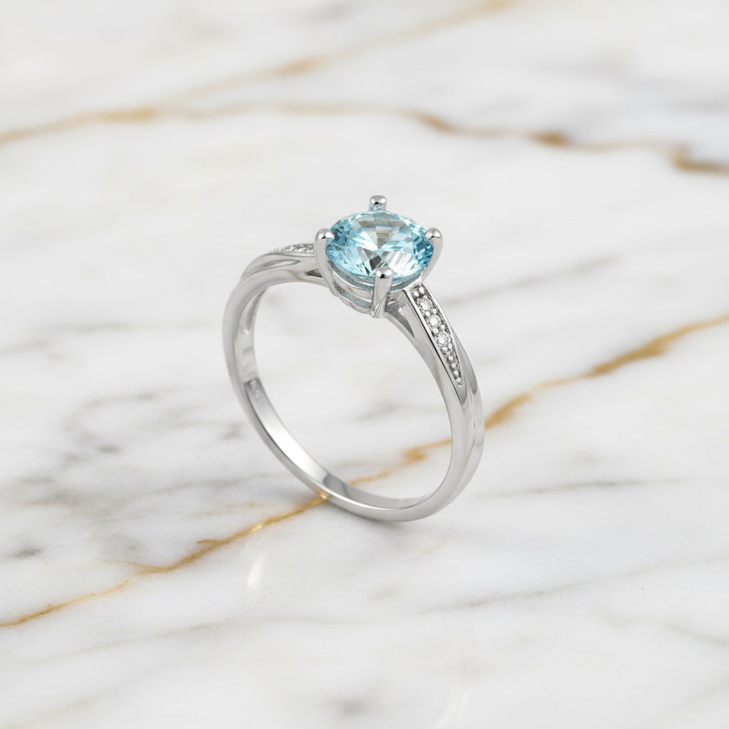 Himmelblauer Topas Ring – Elegant & Strahlend CrystalScents