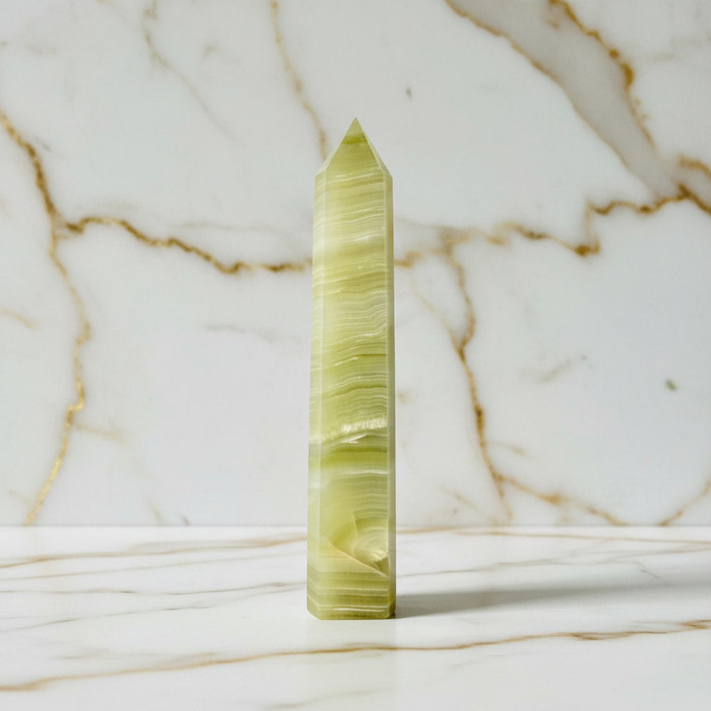 Seidenkristall Obelisk – Balance & sanfte Energie CrystalScents