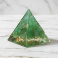 Mini Aventurin Pyramide – Frischer Akzent fürs Zuhause CrystalScents
