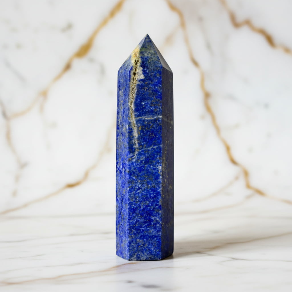 Lapislazuli Obelisk – Schimmernde Goldadern CrystalScents