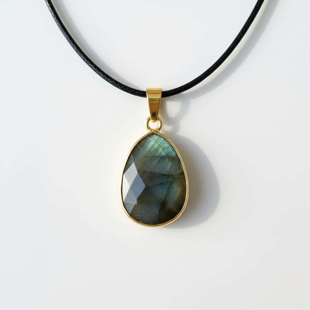 Labradorit Halskette - Facettierter Schimmer CrystalScents