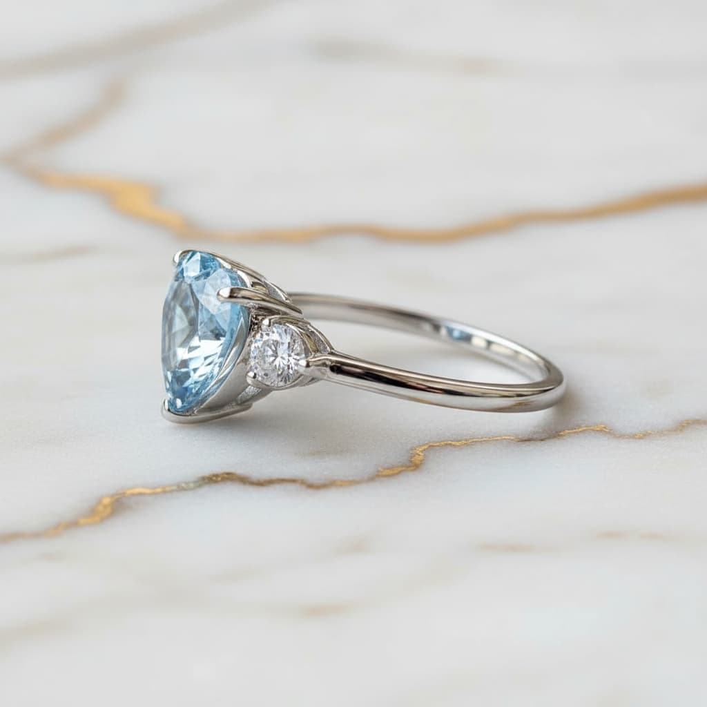 Topas Ring - Himmelblaues Herz CrystalScents