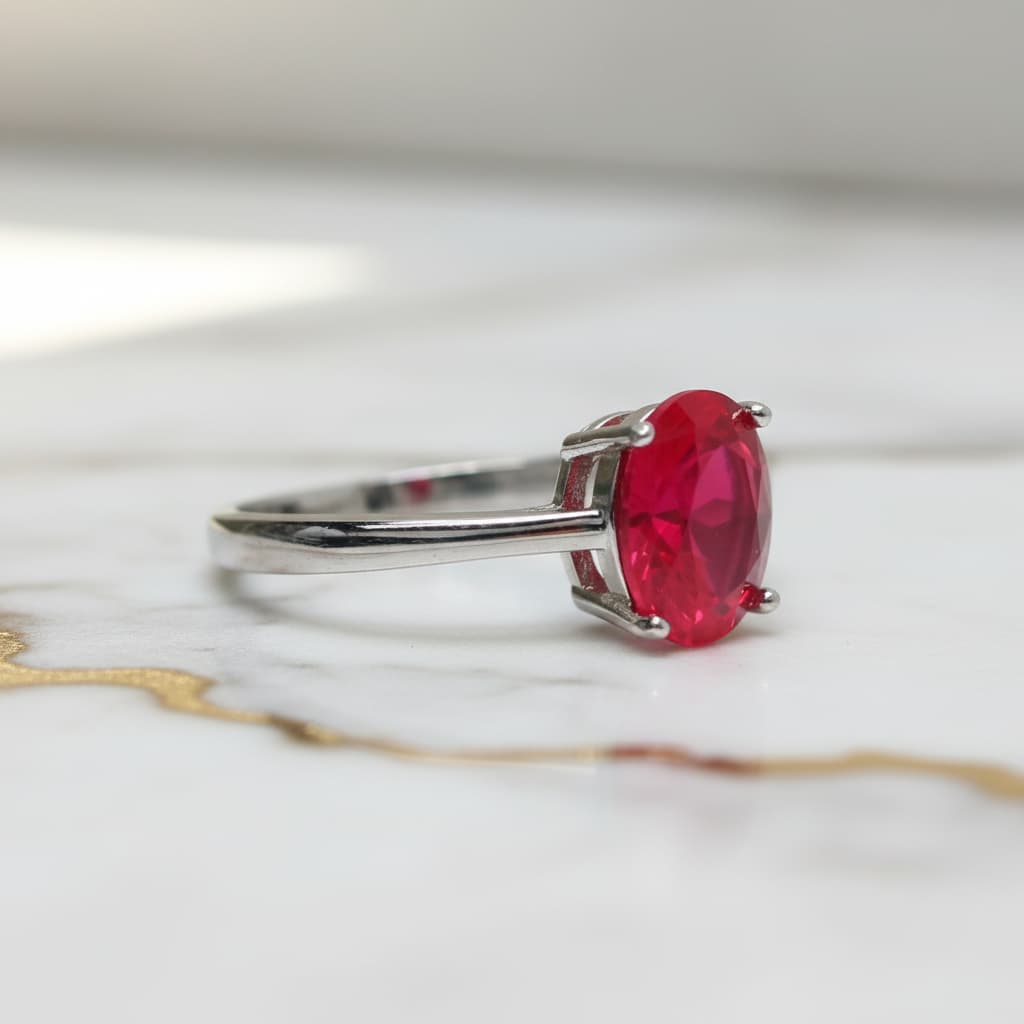 Rubin Ring in Silber – Zeitlose Leuchtkraft in kräftigem Rot CrystalScents
