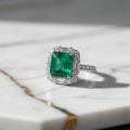 Smaragd Ring - Umrahmt in 925 echt Silber CrystalScents