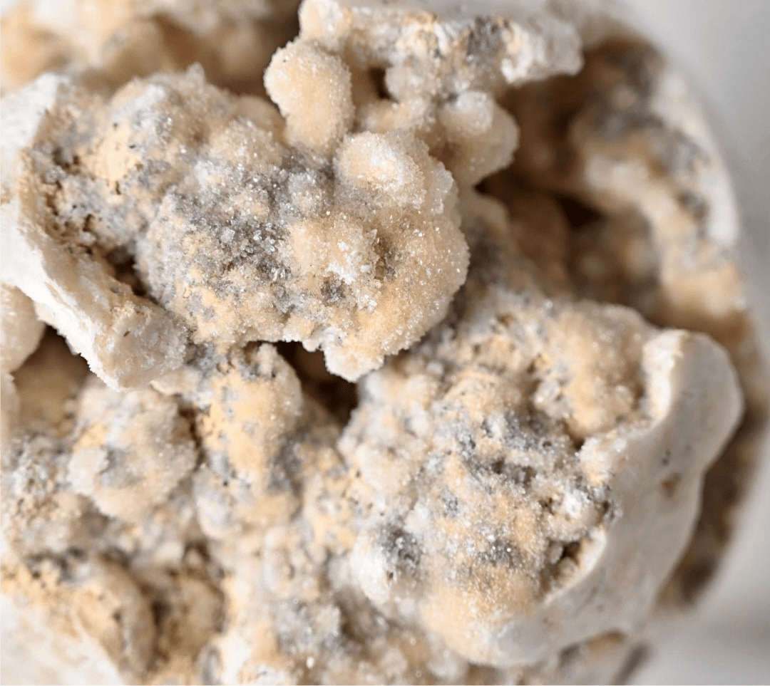Kristallkugel – Weiße Druzy-Kugel für Schutz CrystalScents