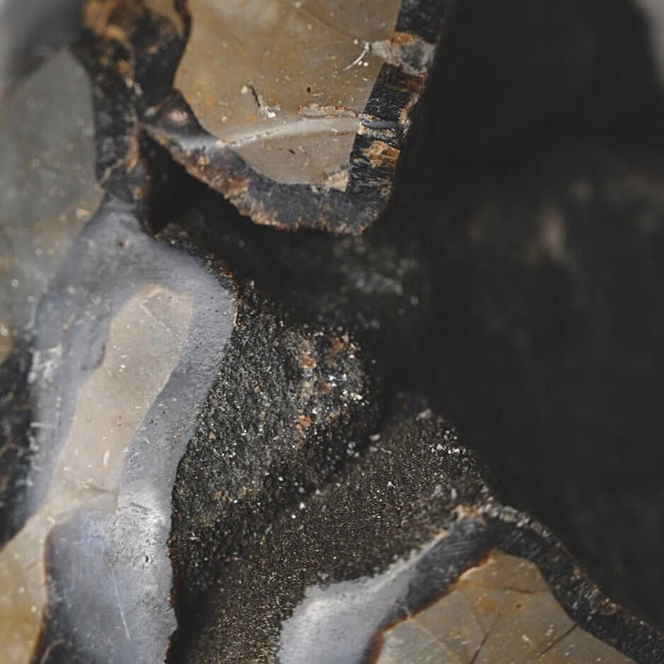 Großes Septarian Ei – Majestätisches Naturjuwel CrystalScents