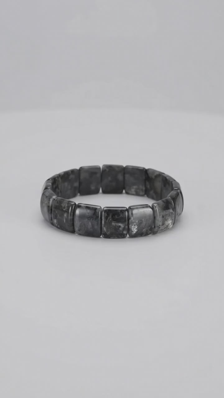 Larvikit Armband - Besondere Outfit-Akzente CrystalScents
